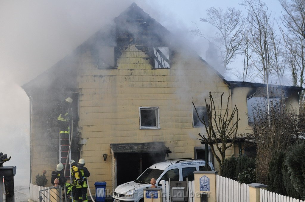 Haus komplett ausgebrannt Leverkusen P38.JPG